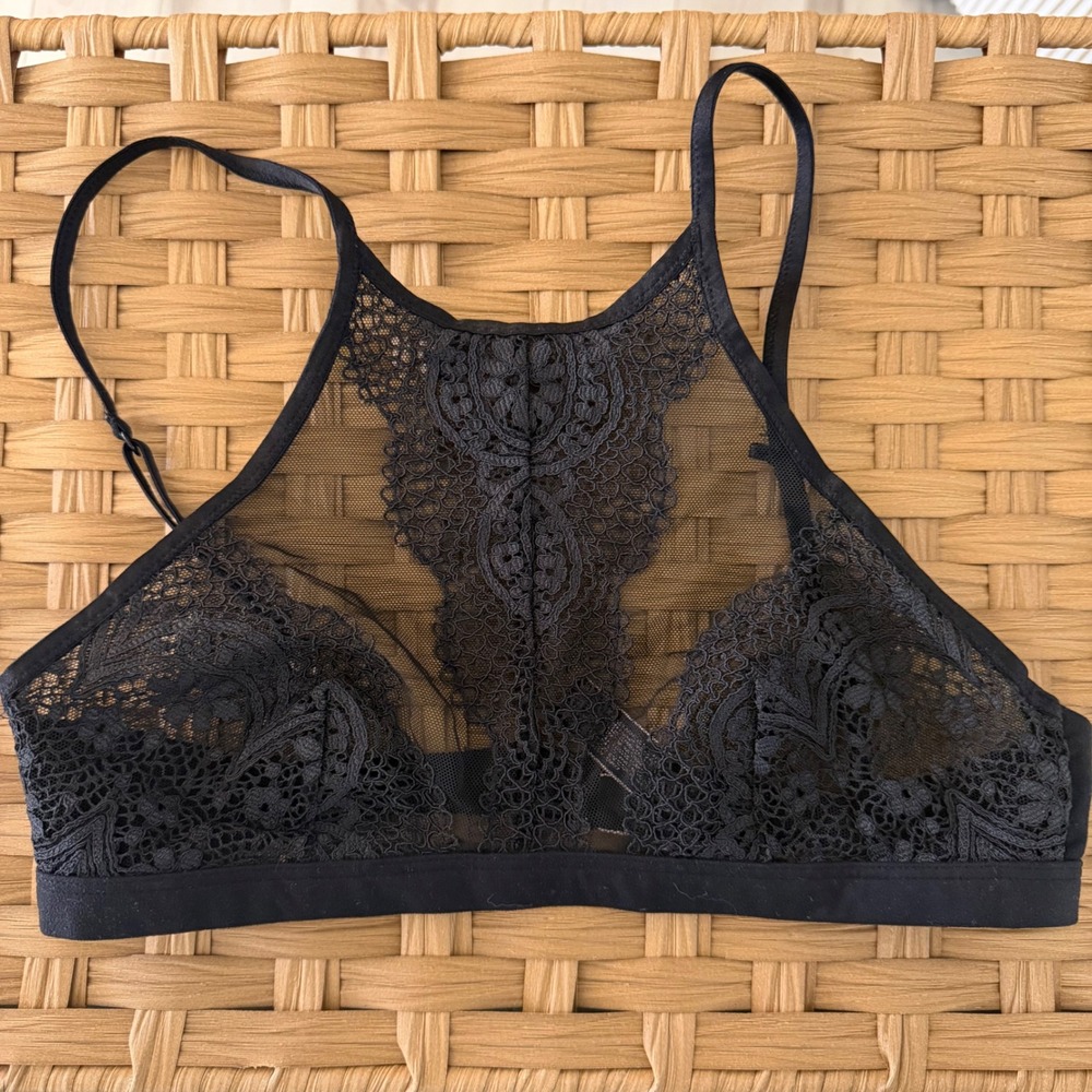 Victoria's Secret Body by Victoria Black Lace High Neck Bralette Sheer‎ Mesh S
